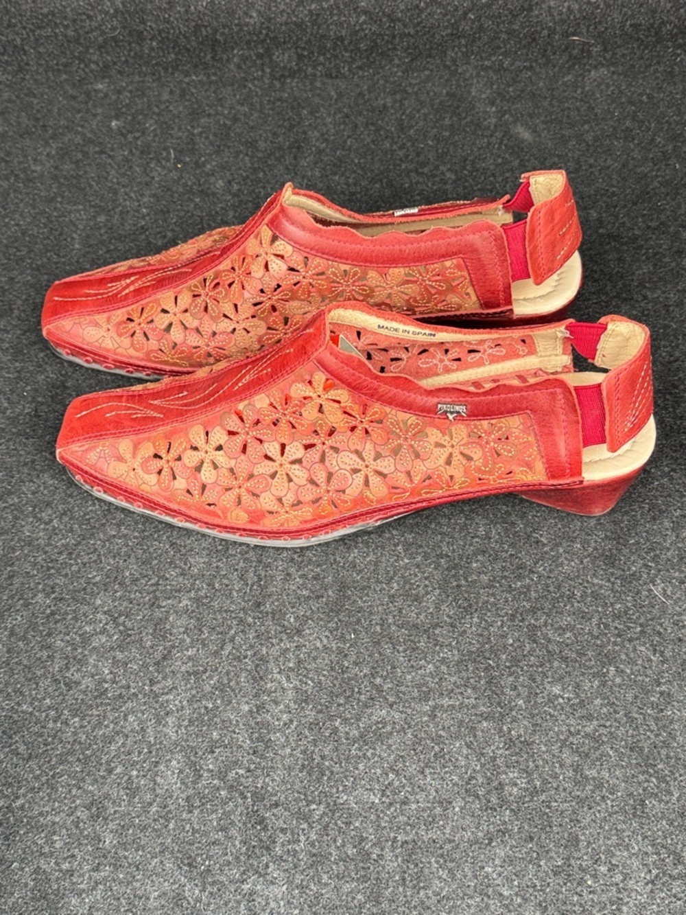 PIKOLINOS Red Floral Cutout Spanish Leather Sandals, Women’s Sz 42, Like New - Picture 3 of 11